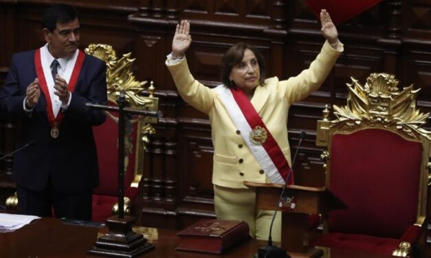 Congreso del Perú destituye a Dina Boluarte tras crisis de violencia nacional