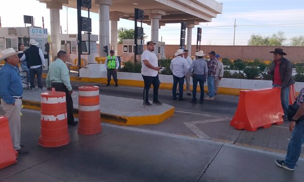 La caseta de Cuatro Caminos en Guasave suma casi 72 horas de toma; manifestantes alternan liberaciones temporales mientras continúa la protesta por el rescate al campo mexicano.