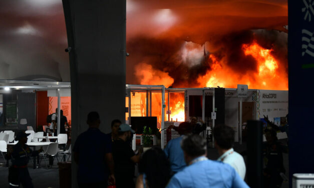 Incendio interrumpe las negociaciones de la COP30 en Belém (Brasil)