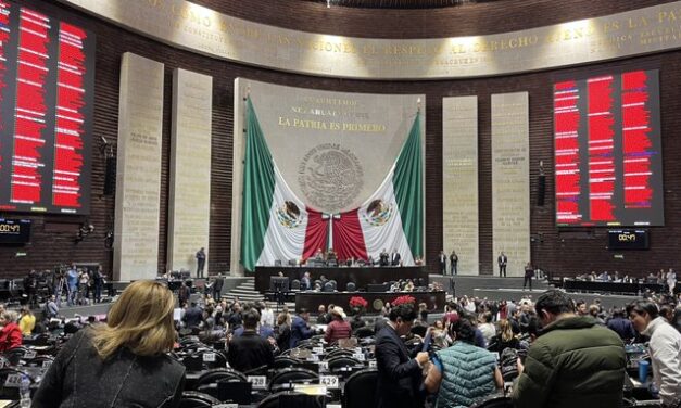 Aprueban Ley General de Aguas tras más de 24 horas de debate y protestas en San Lázaro