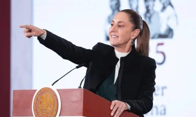 Sheinbaum descarta gasolinazo en enero de 2026Acuerdo voluntario con gasolineros mantiene el precio de la gasolina regular por debajo de los 24 pesos