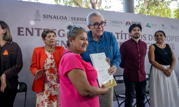 Gobierno de Sinaloa entrega más de 3 mil títulos de propiedad a familias ejidales de Guasave
