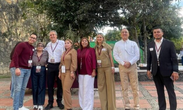 Cecilia Ramírez Montoya reafirma visión municipalista desde la izquierdaLa alcaldesa de Guasave participa en la Escuela Municipalista y subraya que la transformación se construye desde abajo