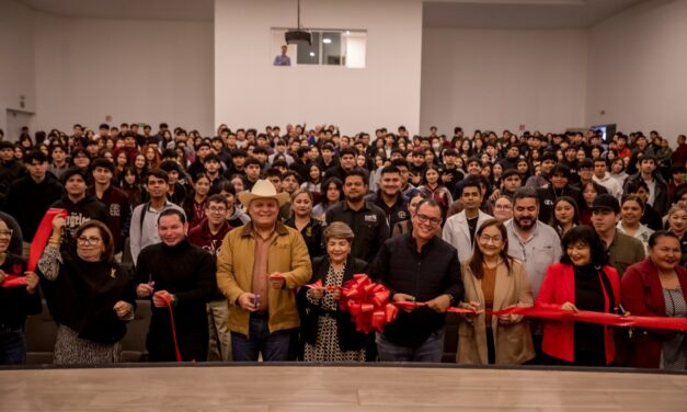 “No están solos, trabajamos para generar más oportunidades educativas”: alcaldesa inaugura Expo Profesiográfica 2026