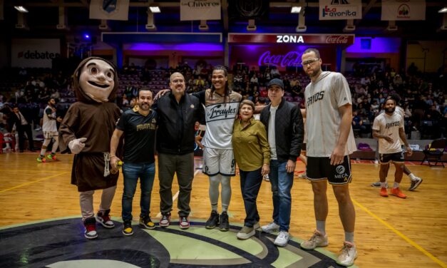 Inauguran temporada 2026 del CIBACOPA en Guasave; alcaldesa realiza el salto inicial