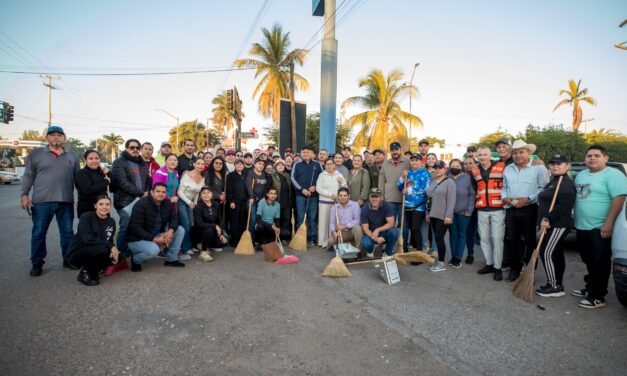 “Estamos haciendo equipo por Guasave”: alcaldesa encabeza jornadas de limpieza en el centro