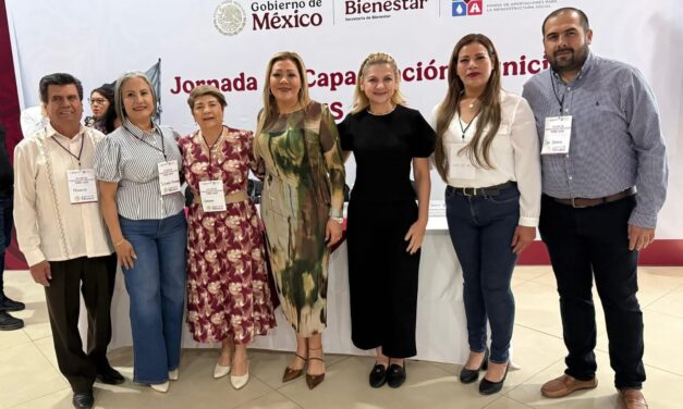 Alcaldesa Evangelina Llanes participa en capacitación del FAIS 2026 en Culiacán
