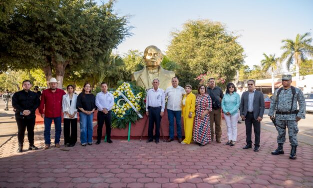 Juárez el hombre que sirvió con amor al pueblo, conmemoran el 220 aniversario del natalicio de Benemérito de las Américas