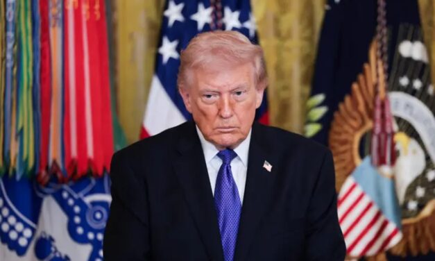 Trump advierte represalias tras ataque con drones a embajada de EE.UU. en Riad