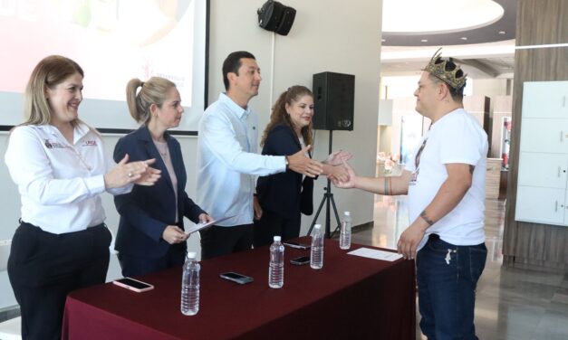Impulsan marcas locales en Guasave con entrega de registros a empresas