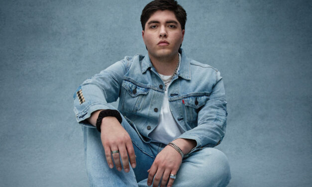 Kevin Kaarl debuta en COLORS con “Injusto” y se convierte en rostro de EMERGENT junto a Levi’s