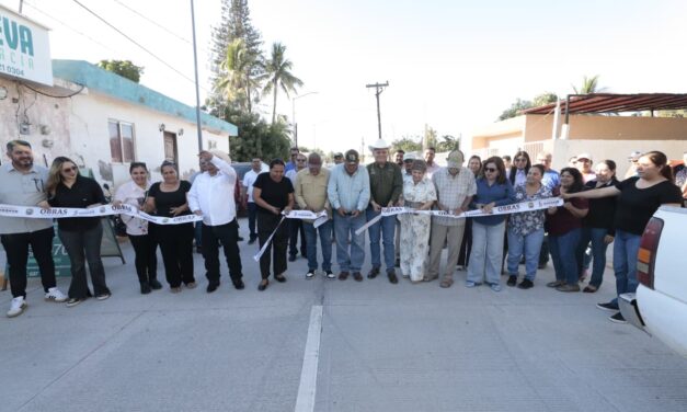 Entregan pavimentación de la calle Vicente Guerrero en La Brecha; Guasave avanza en infraestructura rural