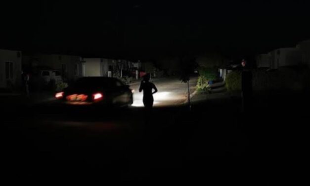 Norte de Sinaloa se une en apagón masivo contra altos cobros de energía eléctrica