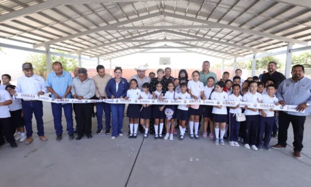 Entregan techumbre metálica en El Huitussito; será punto de encuentro para familias y festejos del ejido