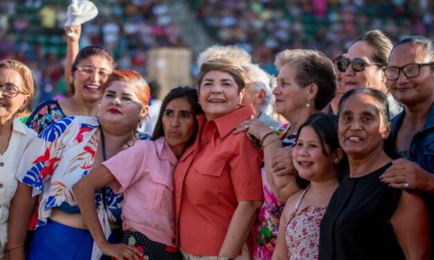 Miles de mamás celebran en Guasave durante el tradicional Festival del Día de las Madres en el Kuroda Park